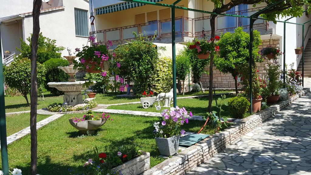 Apartments Paradiso Pula Exterior photo