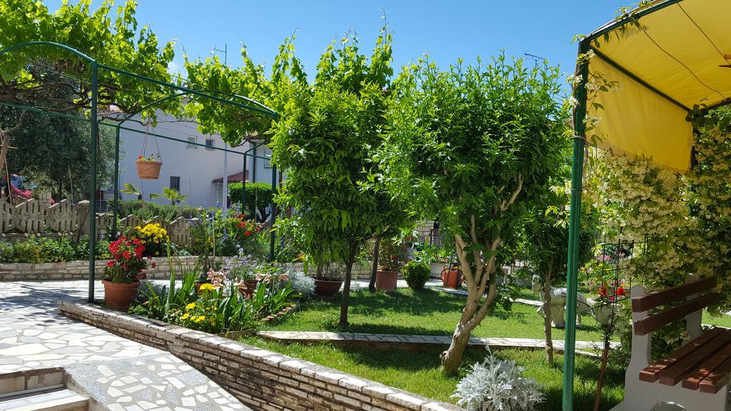 Apartments Paradiso Pula Exterior photo